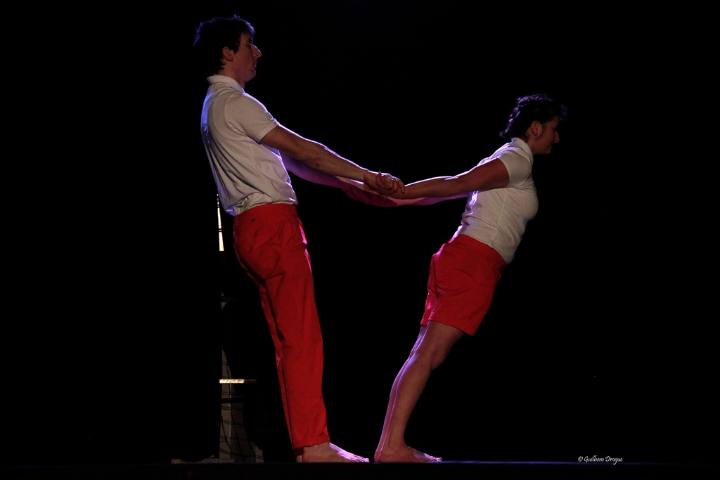 soirée Mimages fait son cirque à Saint-Sylvestre en Ardèche, festival du geste et du Mime, 2018, companie non de non