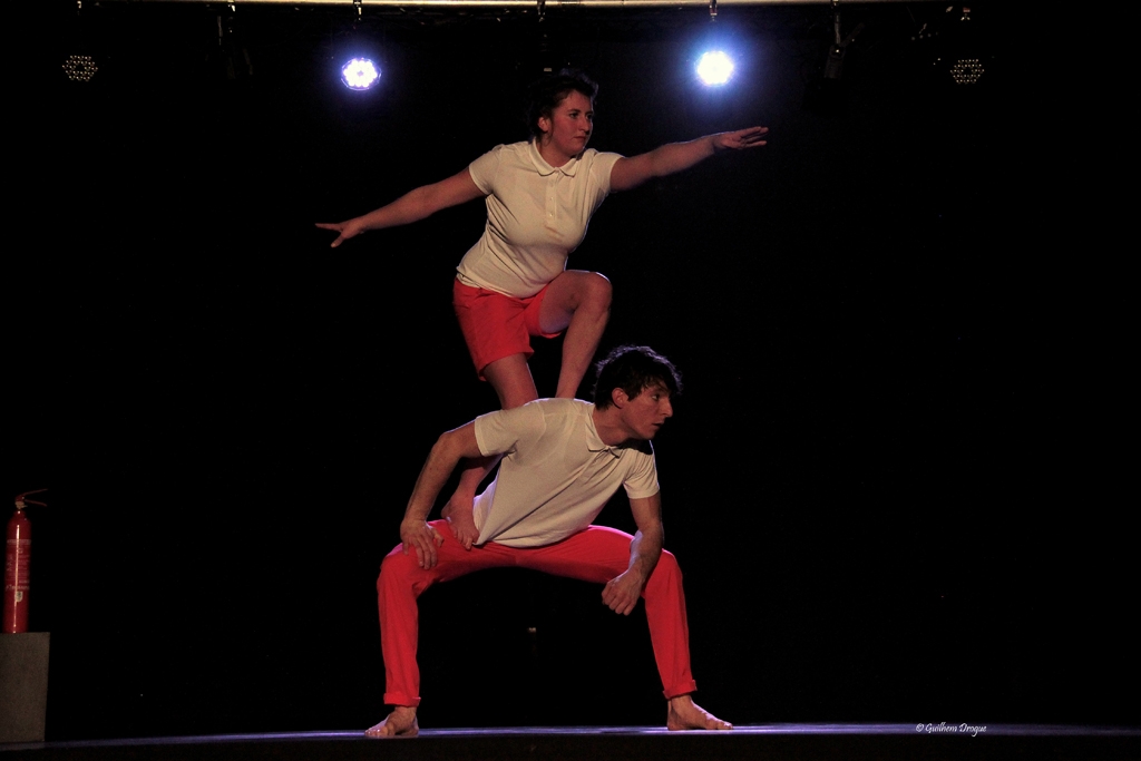 soirée Mimages fait son cirque à Saint-Sylvestre en Ardèche, festival du geste et du Mime, 2018, companie non de non