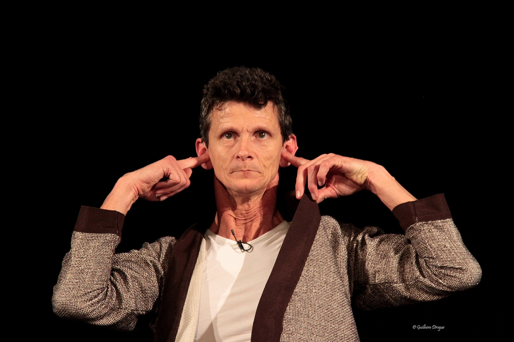 soirée Mimages fait son cirque à Saint-Sylvestre en Ardèche, festival du geste et du Mime, 2018, patrick Cottet-Moine