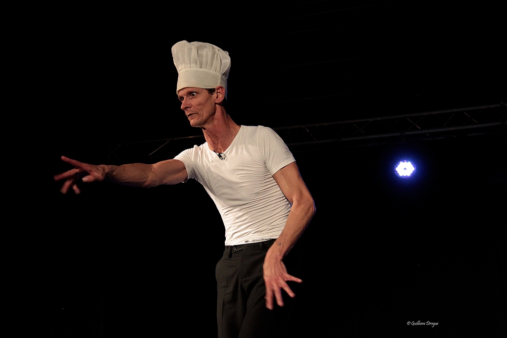 soirée Mimages fait son cirque à Saint-Sylvestre en Ardèche, festival du geste et du Mime, 2018, patrick Cottet-Moine