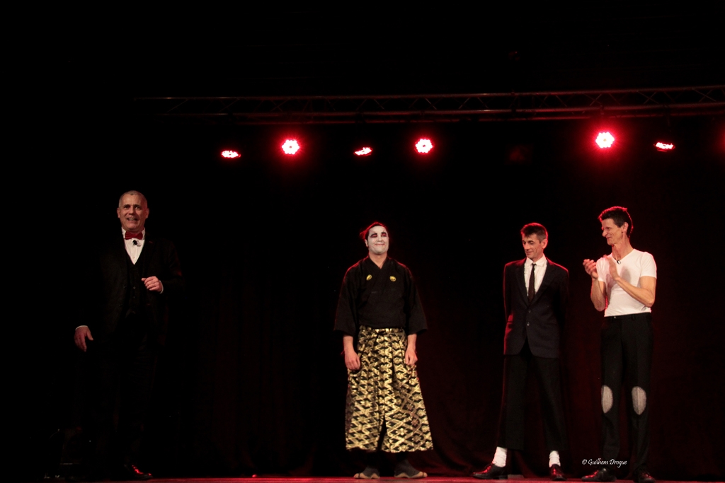 soirée Mimages fait son cirque à Saint-Sylvestre en Ardèche, festival du geste et du Mime, 2018