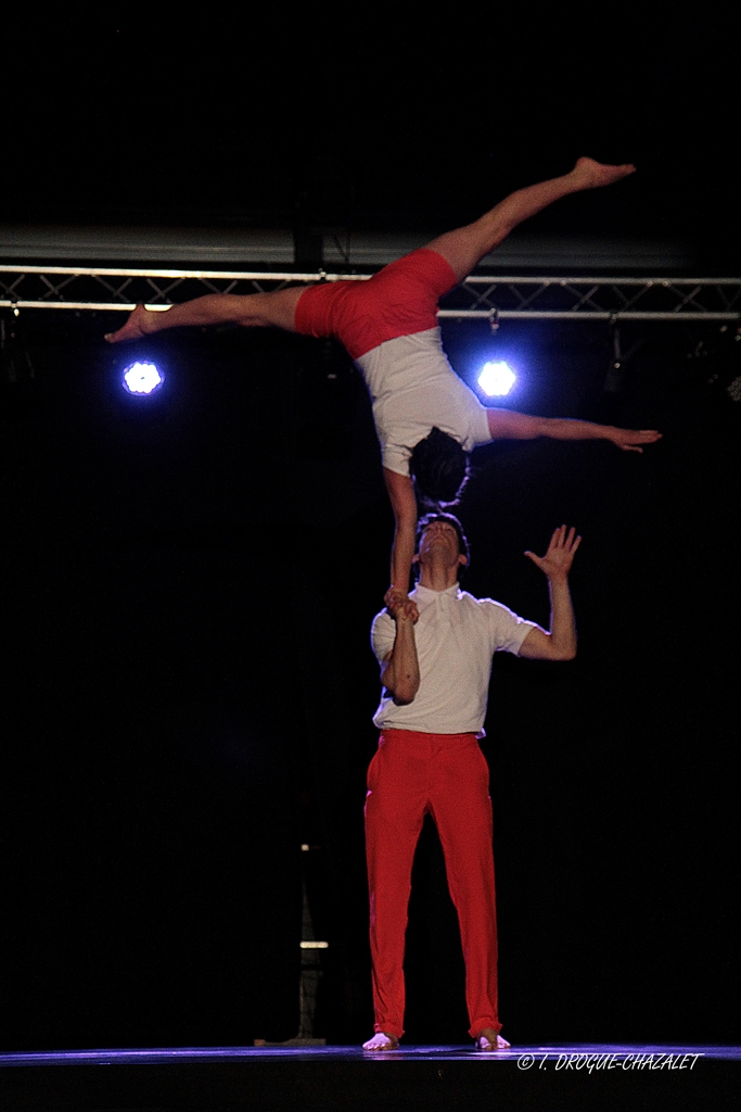 soirée Mimages fait son cirque à Saint-Sylvestre en Ardèche, festival du geste et du Mime, 2018, compagnie Non de non