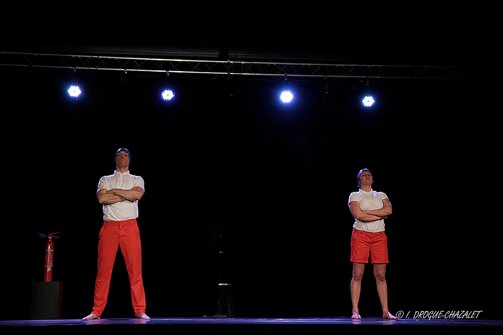 soirée Mimages fait son cirque à Saint-Sylvestre en Ardèche, festival du geste et du Mime, 2018, compagnie Non de non