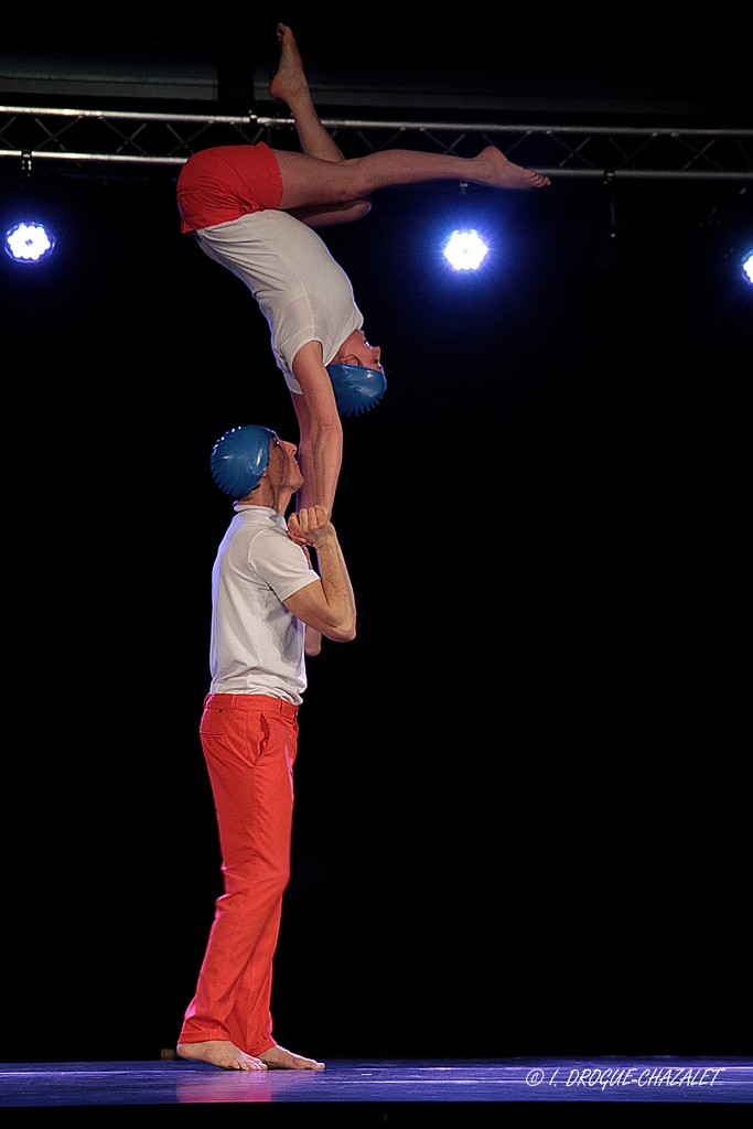 soirée Mimages fait son cirque à Saint-Sylvestre en Ardèche, festival du geste et du Mime, 2018, compagnie Non de non