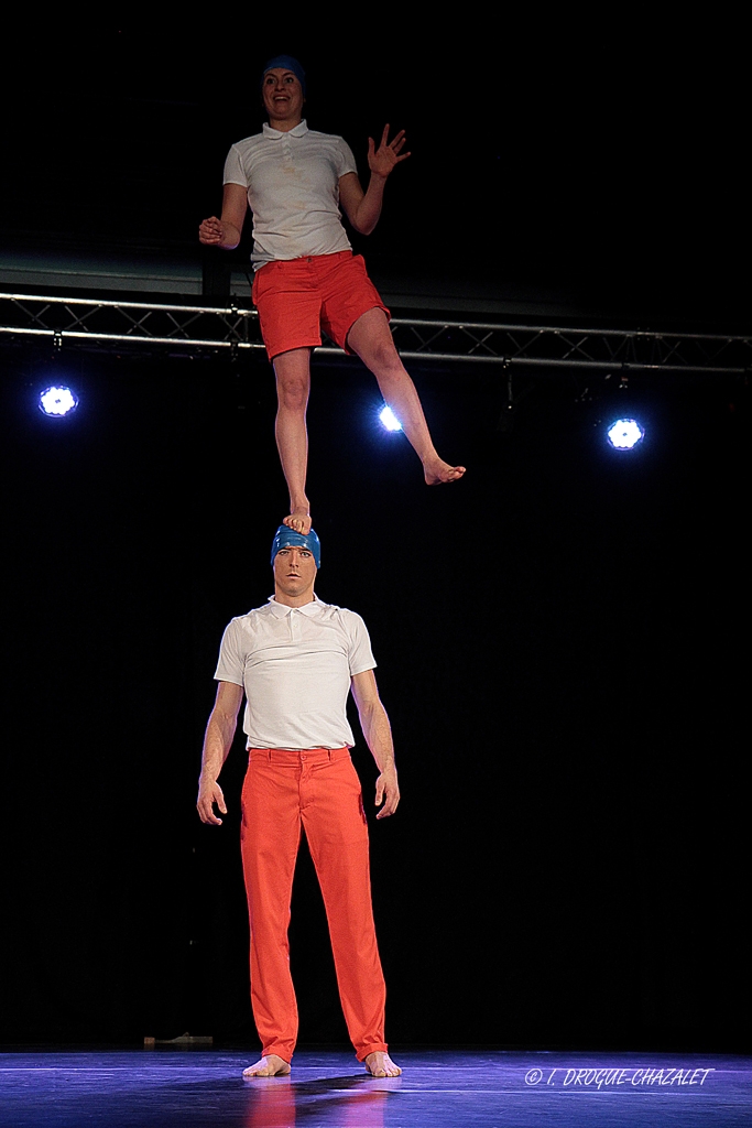 soirée Mimages fait son cirque à Saint-Sylvestre en Ardèche, festival du geste et du Mime, 2018, compagnie Non de non