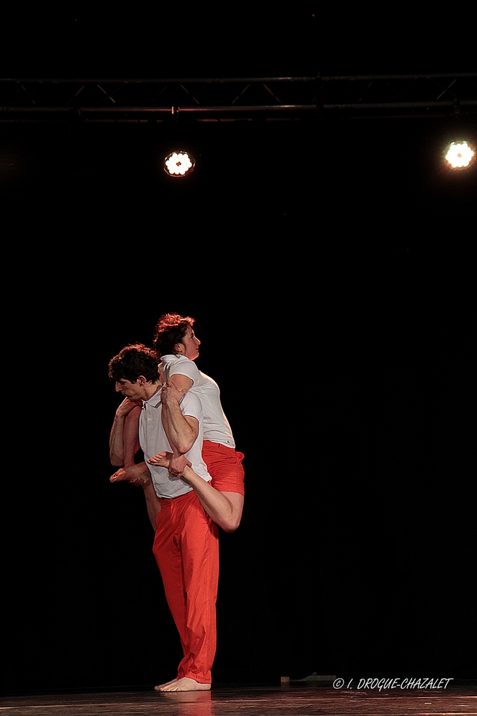 soirée Mimages fait son cirque à Saint-Sylvestre en Ardèche, festival du geste et du Mime, 2018, compagnie Non de non