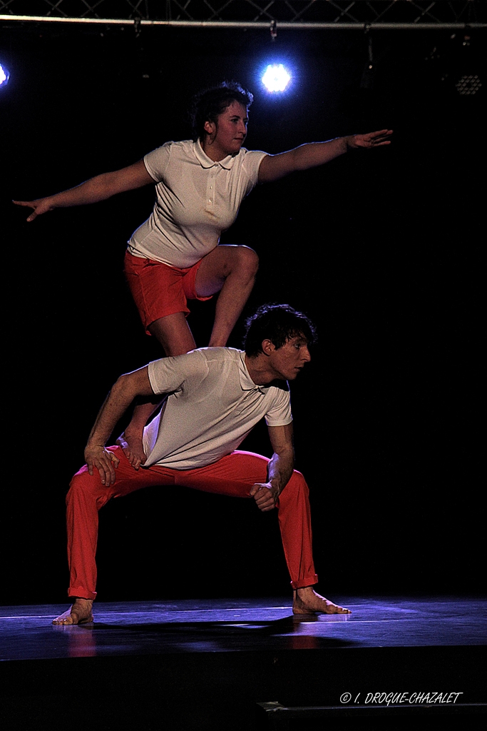 soirée Mimages fait son cirque à Saint-Sylvestre en Ardèche, festival du geste et du Mime, 2018, compagnie Non de non