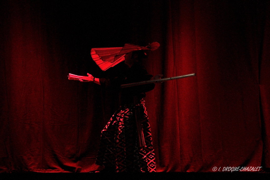 soirée Mimages fait son cirque à Saint-Sylvestre en Ardèche, festival du geste et du Mime, 2018, Shintaï Jonglo