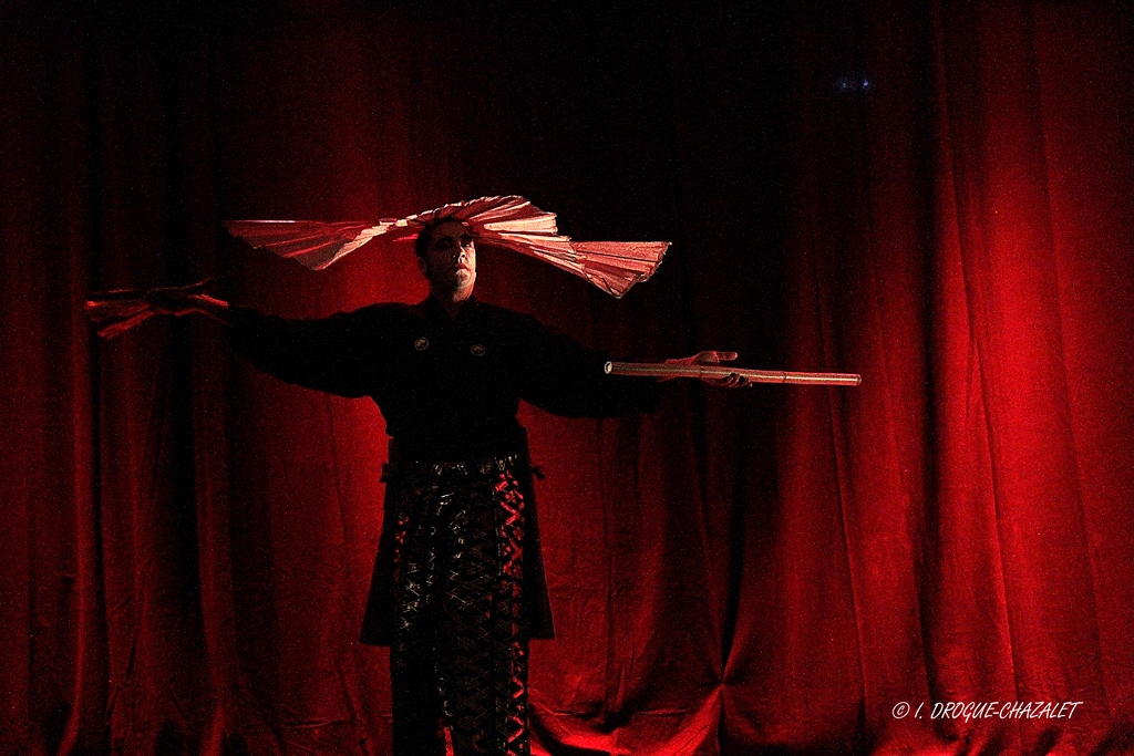 soirée Mimages fait son cirque à Saint-Sylvestre en Ardèche, festival du geste et du Mime, 2018, Shintaï Jonglo