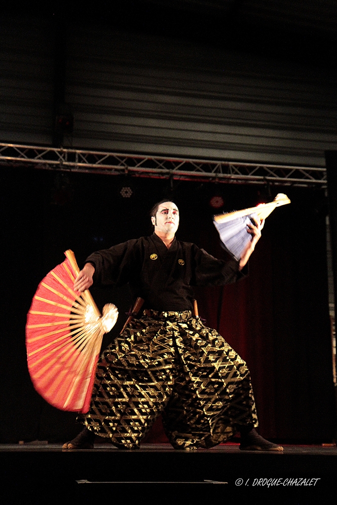 soirée Mimages fait son cirque à Saint-Sylvestre en Ardèche, festival du geste et du Mime, 2018, Shintaï Jonglo