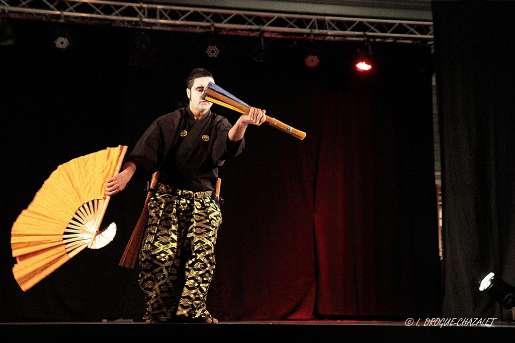 soirée Mimages fait son cirque à Saint-Sylvestre en Ardèche, festival du geste et du Mime, 2018, Shintaï Jonglo