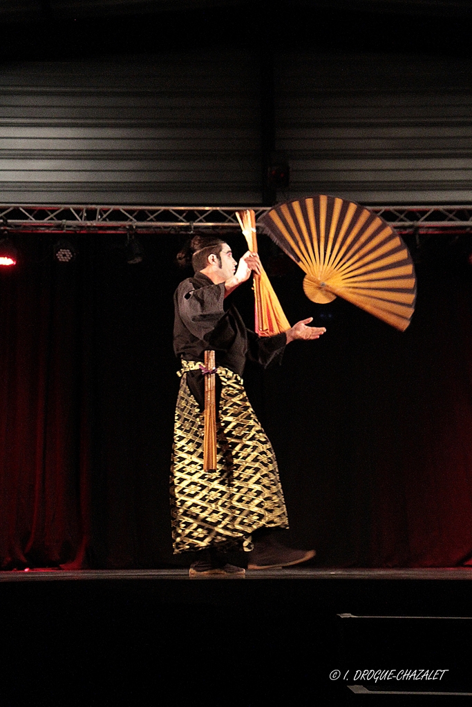 soirée Mimages fait son cirque à Saint-Sylvestre en Ardèche, festival du geste et du Mime, 2018, Shintaï Jonglo