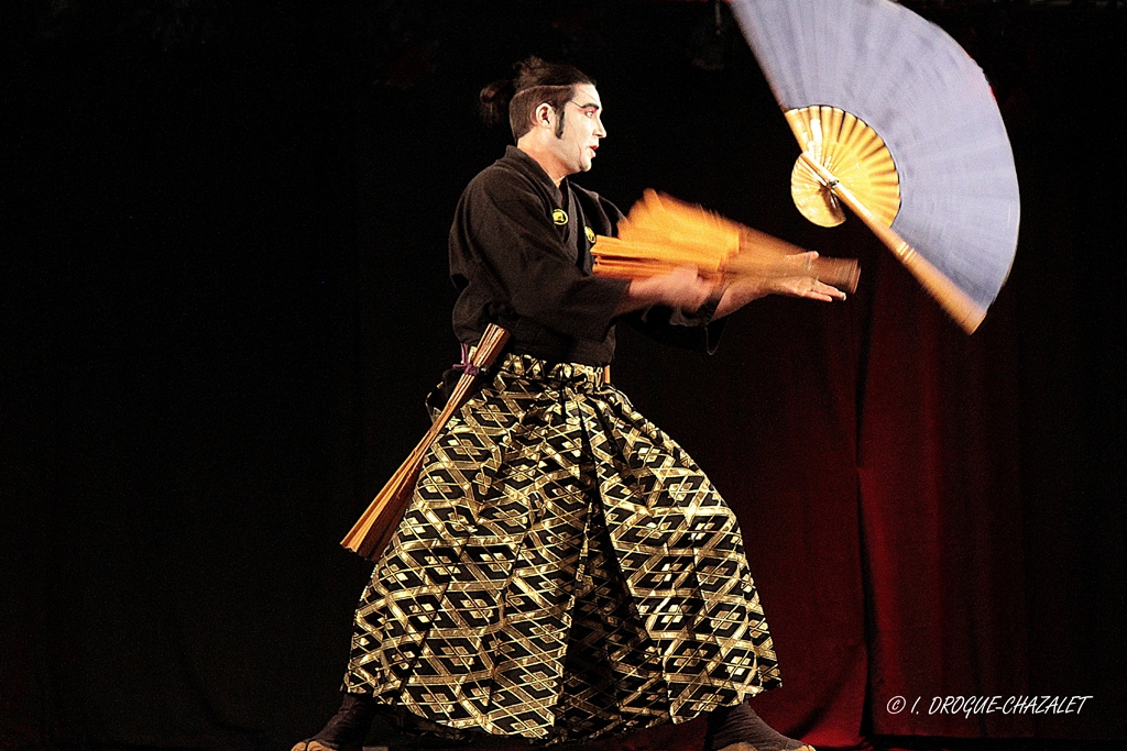 soirée Mimages fait son cirque à Saint-Sylvestre en Ardèche, festival du geste et du Mime, 2018, Shintaï Jonglo