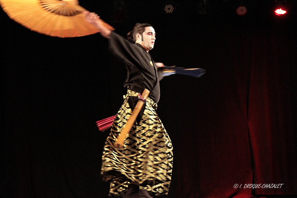 soirée Mimages fait son cirque à Saint-Sylvestre en Ardèche, festival du geste et du Mime, 2018, Shintaï Jonglo