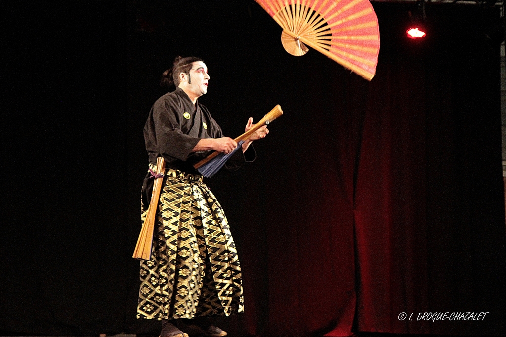 soirée Mimages fait son cirque à Saint-Sylvestre en Ardèche, festival du geste et du Mime, 2018, Shintaï Jonglo