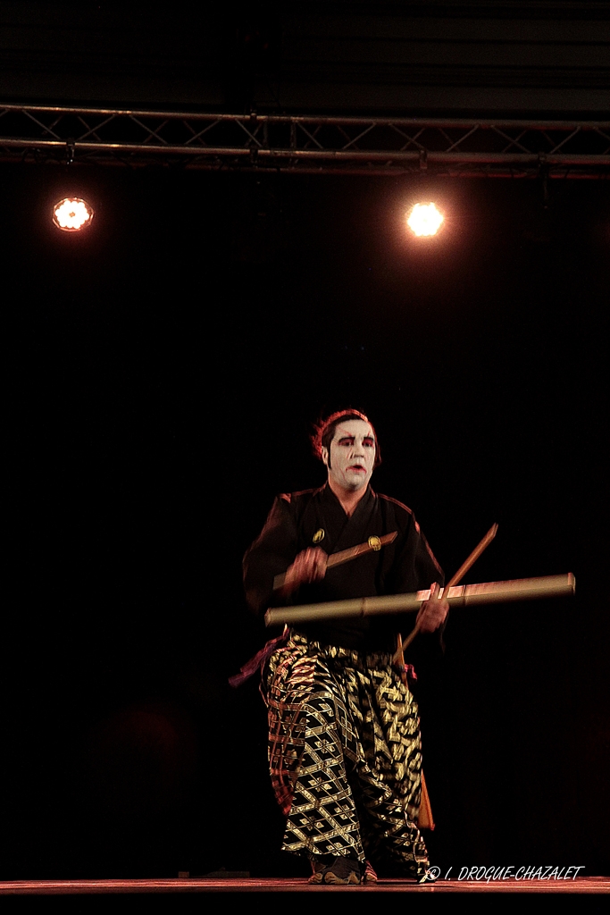 soirée Mimages fait son cirque à Saint-Sylvestre en Ardèche, festival du geste et du Mime, 2018, Shintaï Jonglo