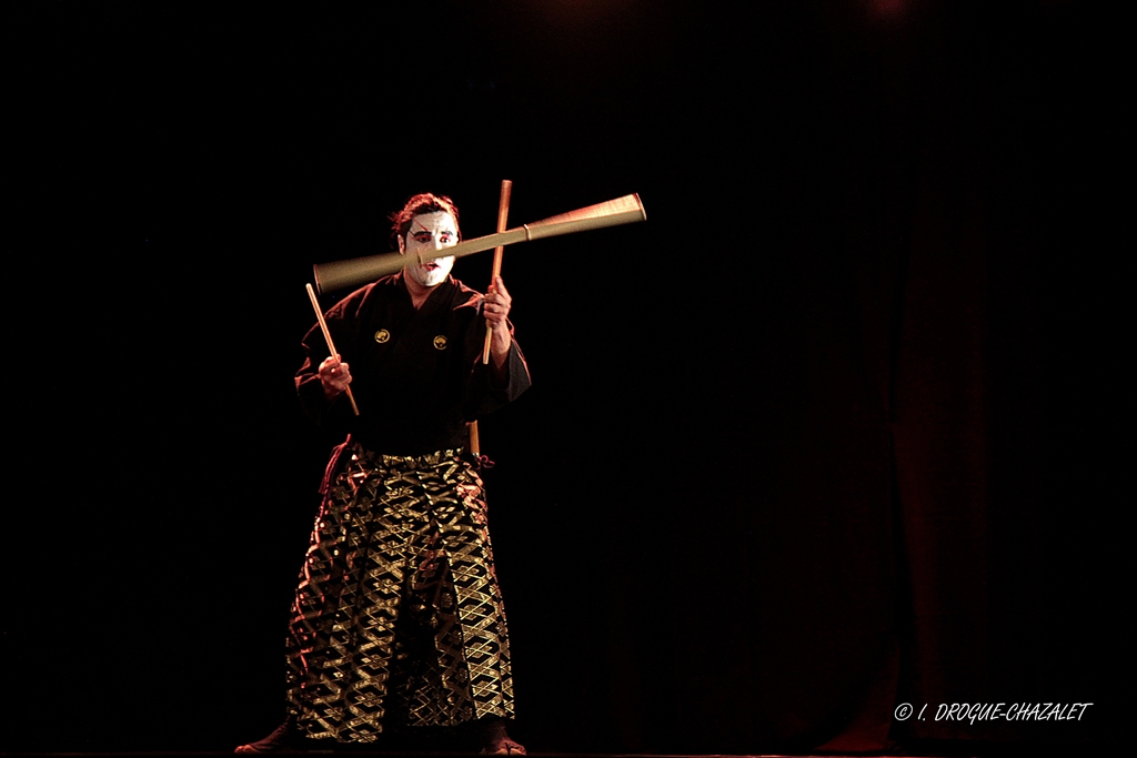 soirée Mimages fait son cirque à Saint-Sylvestre en Ardèche, festival du geste et du Mime, 2018, Shintaï Jonglo