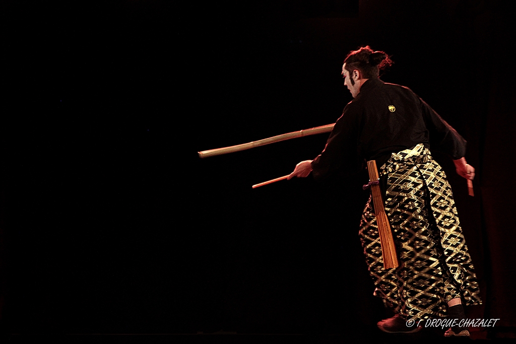 soirée Mimages fait son cirque à Saint-Sylvestre en Ardèche, festival du geste et du Mime, 2018, Shintaï Jonglo