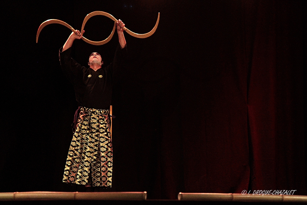 soirée Mimages fait son cirque à Saint-Sylvestre en Ardèche, festival du geste et du Mime, 2018, Shintaï Jonglo