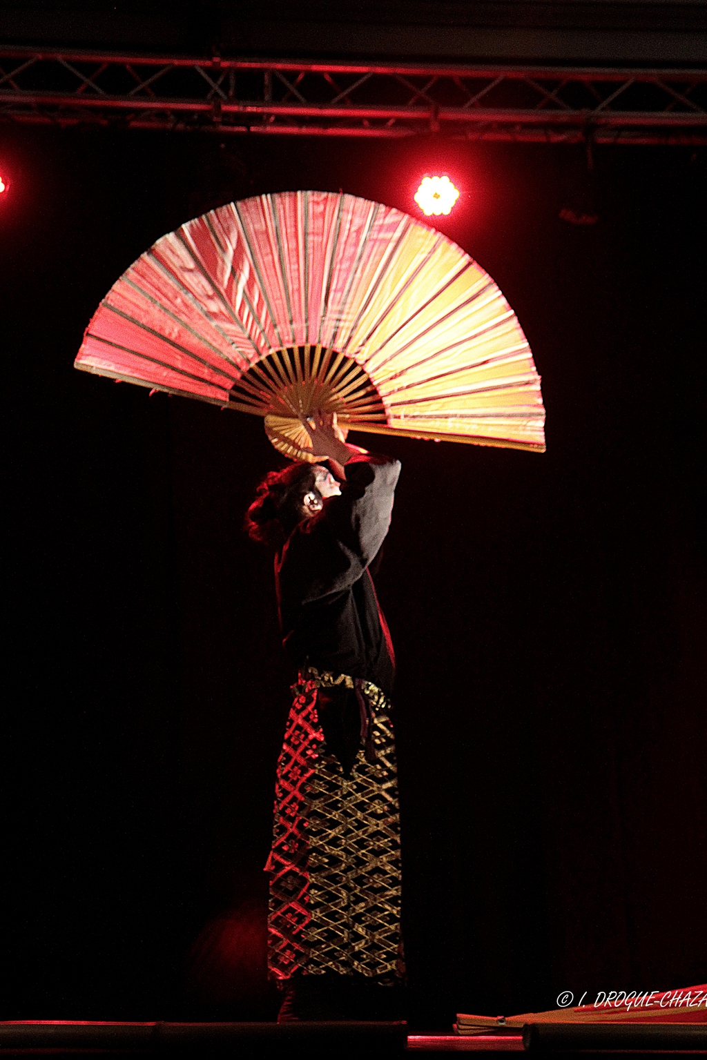 soirée Mimages fait son cirque à Saint-Sylvestre en Ardèche, festival du geste et du Mime, 2018, Shintaï Jonglo