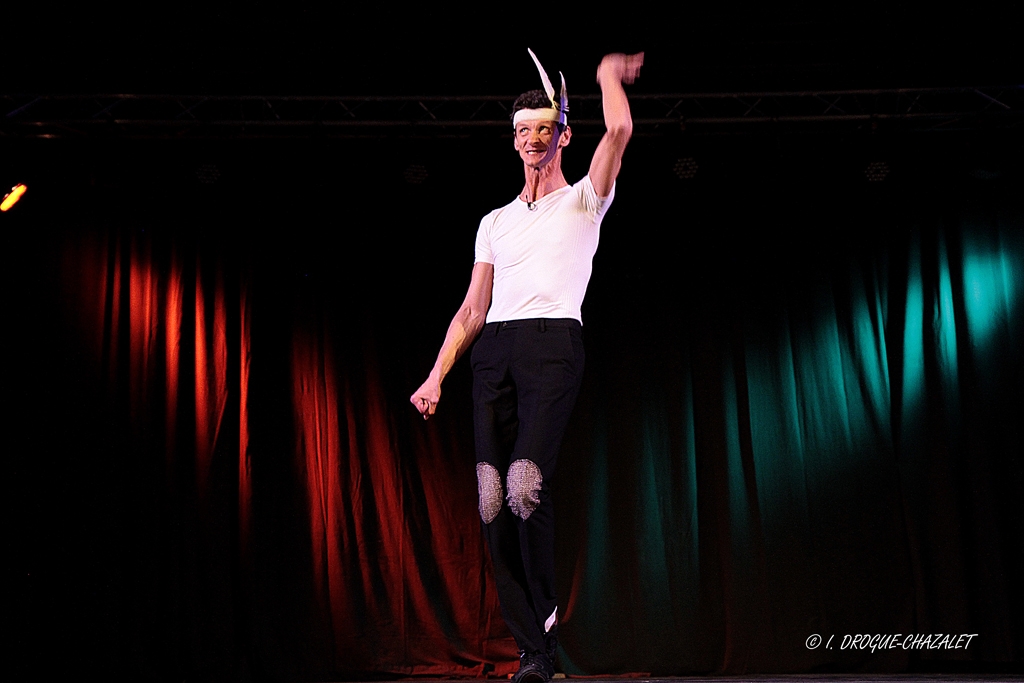 soirée Mimages fait son cirque à Saint-Sylvestre en Ardèche, festival du geste et du Mime, 2018, Patrick Cottet-Moine