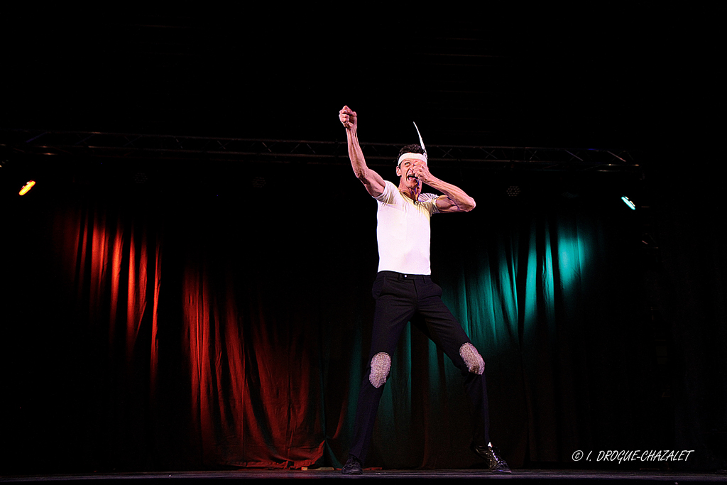 soirée Mimages fait son cirque à Saint-Sylvestre en Ardèche, festival du geste et du Mime, 2018, Patrick Cottet-Moine