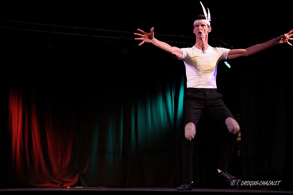 soirée Mimages fait son cirque à Saint-Sylvestre en Ardèche, festival du geste et du Mime, 2018, Patrick Cottet-Moine