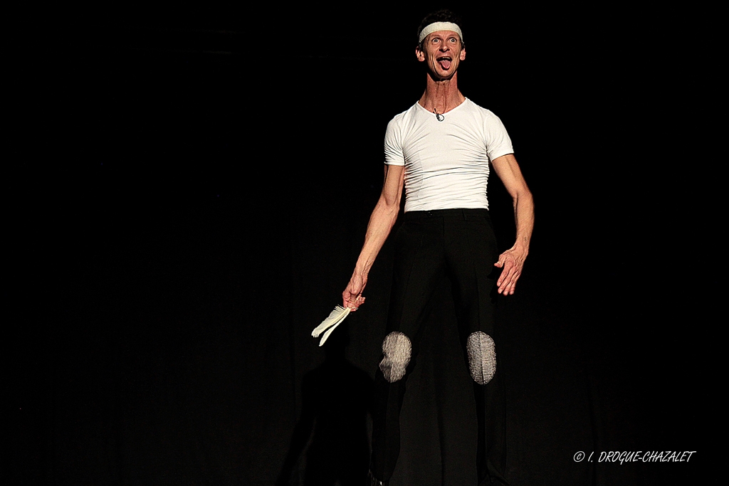 soirée Mimages fait son cirque à Saint-Sylvestre en Ardèche, festival du geste et du Mime, 2018, Patrick Cottet-Moine