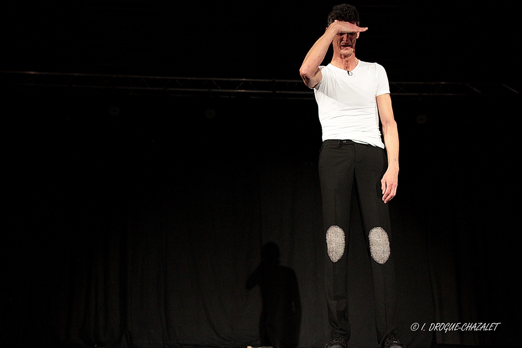 soirée Mimages fait son cirque à Saint-Sylvestre en Ardèche, festival du geste et du Mime, 2018, Patrick Cottet-Moine