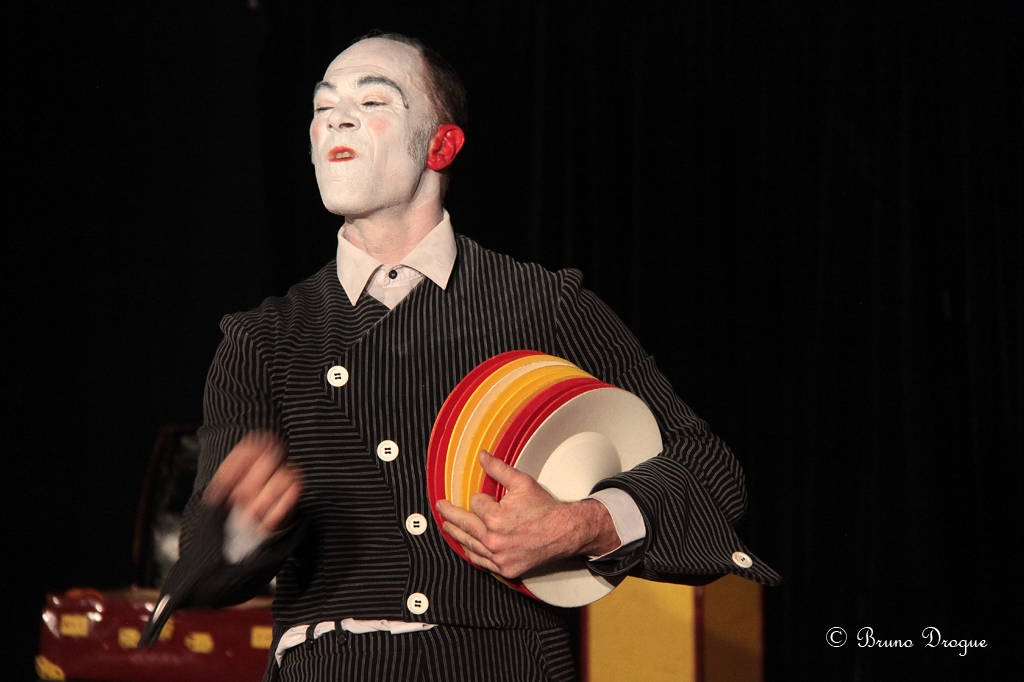 Festival Mimages, soirée d'ouverture, 14e édition, arts du geste et du mime, compagnie cirque autour