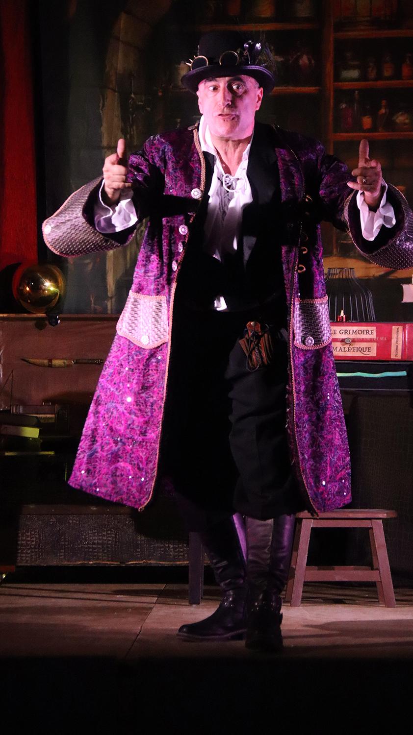 Spectacle de la compagnie Zinzoline, "la guilde des enchanteurs"