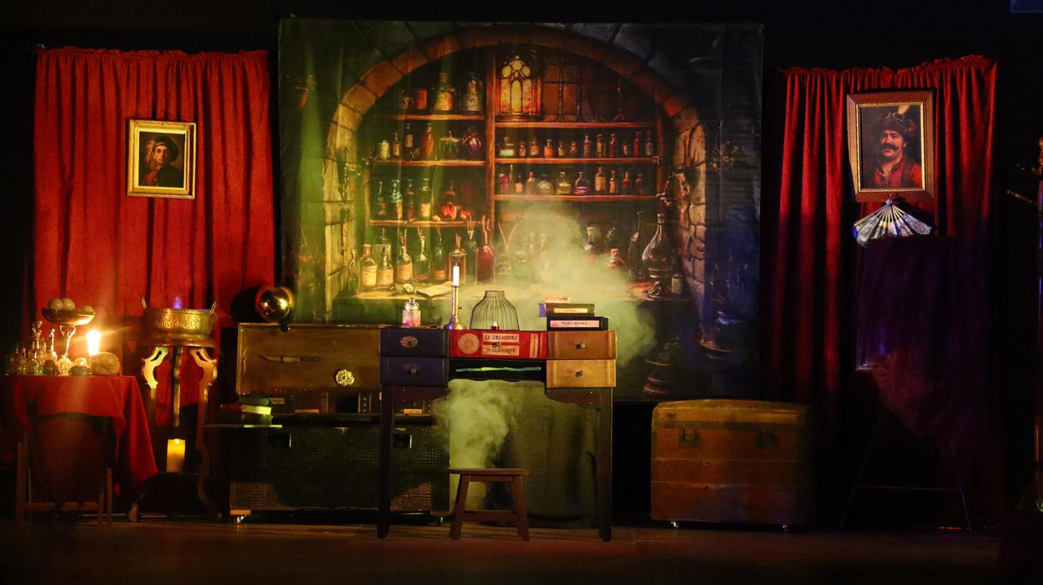 Spectacle de la compagnie Zinzoline, "la guilde des enchanteurs"
