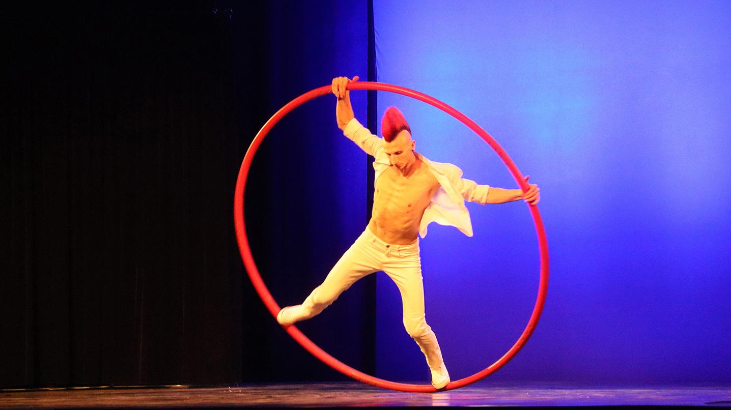Spirée Mimages fait son cirque à Saint-Sylvestre