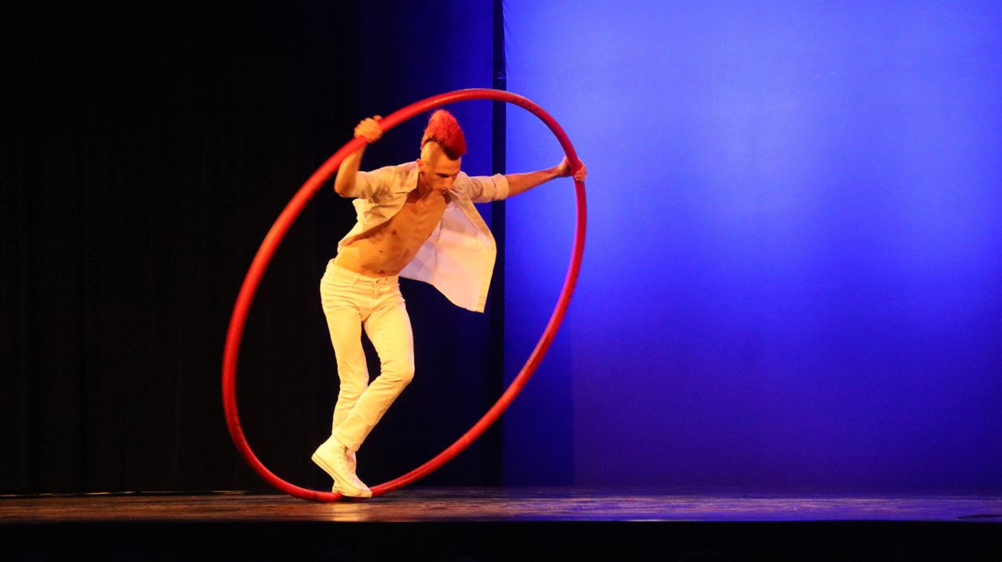 Spirée Mimages fait son cirque à Saint-Sylvestre