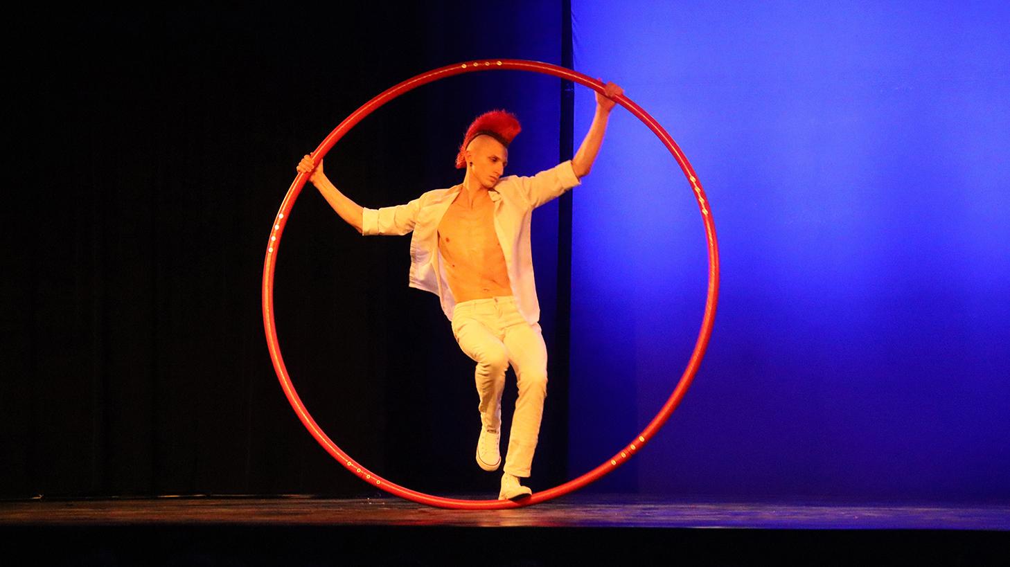 Spirée Mimages fait son cirque à Saint-Sylvestre