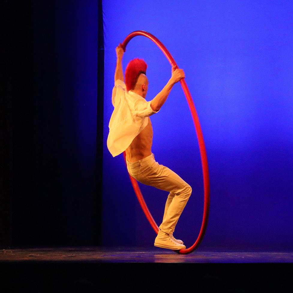 Spirée Mimages fait son cirque à Saint-Sylvestre