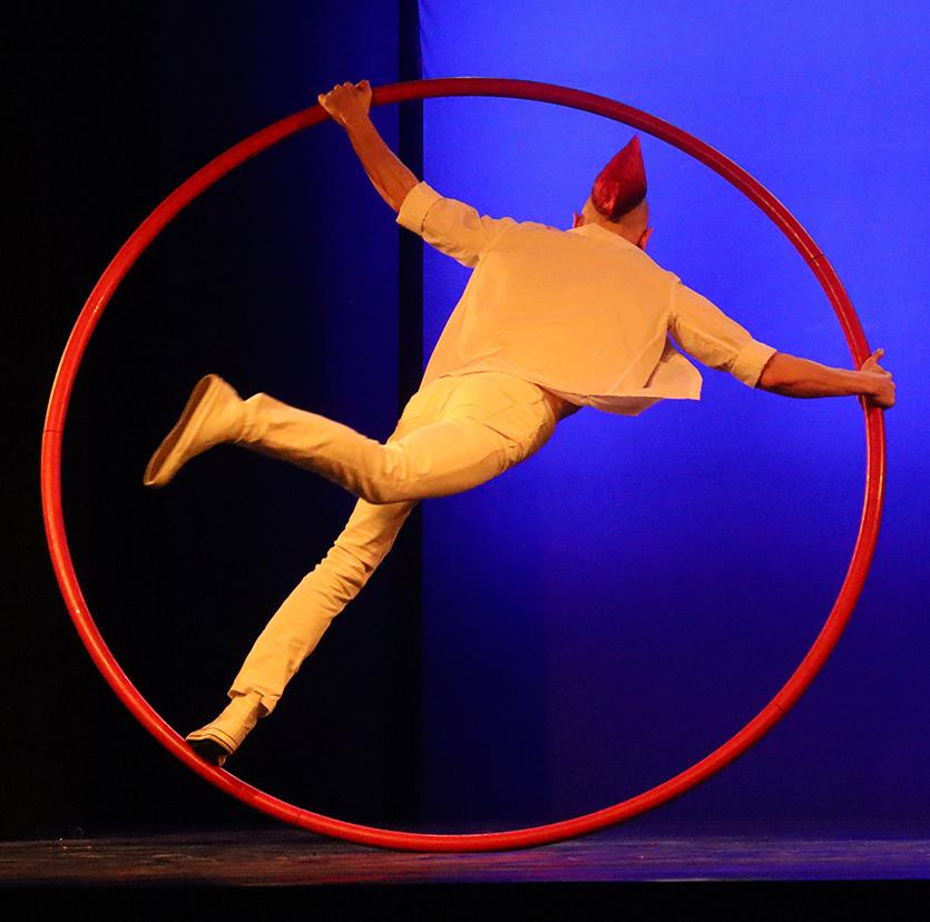 Spirée Mimages fait son cirque à Saint-Sylvestre