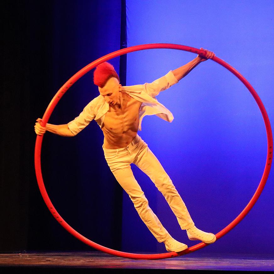 Spirée Mimages fait son cirque à Saint-Sylvestre