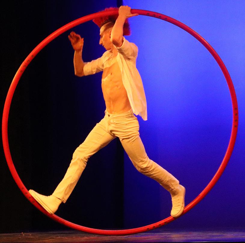 Spirée Mimages fait son cirque à Saint-Sylvestre